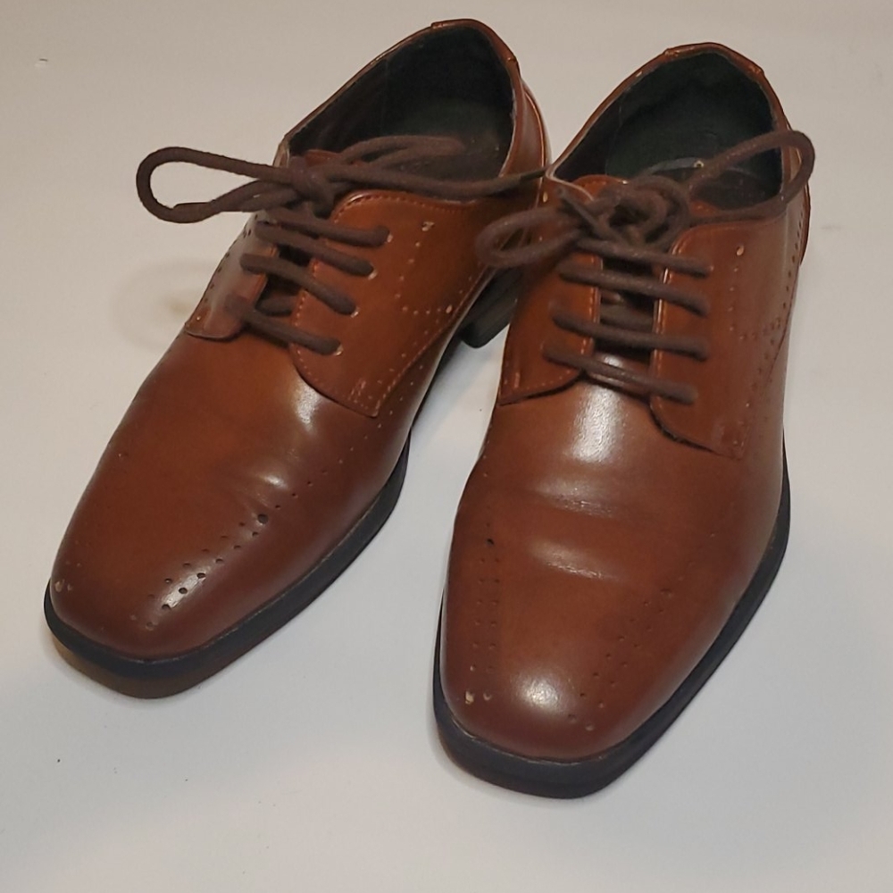Boy's dress shoes
